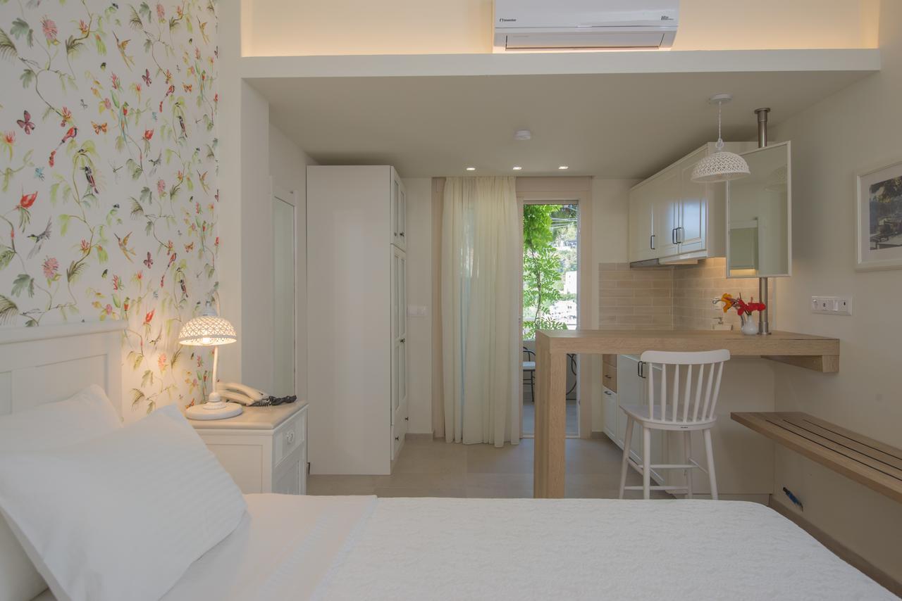 Liadromia Hotel 파티티리 외부 사진